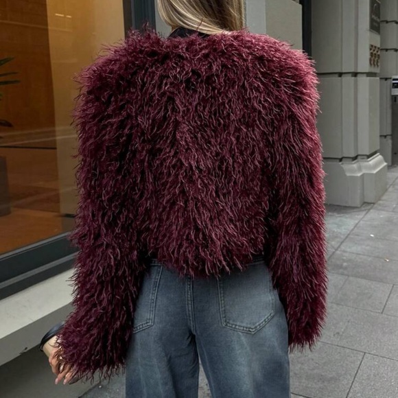 Luxury Vintage-Style Faux Fur Jacket – Burgundy Plush Statement Coat - Picture 3 of 9